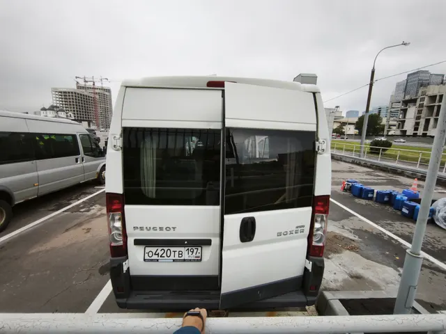 Продажа транспортного средства Пассажирский фургон L2H2M1 (VIN) Z8PL2H2M1BA000203