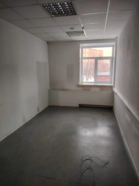 Помещение площадью 93,4 кв.м, кадастровый номер 51:18:0040114:1673, расположенное по адресу: Мурманская область, муниципальный район Кандалакшский, городское поселение Кандалакша, город Кандалакша, улица Пронина, дом 4