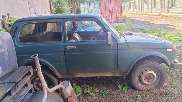 Автомобиль ВАЗ 21213 легковой