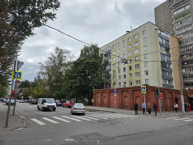 Продажа имущества, находящегося в собственности города Москвы: жилое помещение по адресу: г. Москва, ул. Октябрьская, д. 91, корп. 1, кв. 35, общей площадью 84 кв. м. (Этаж № 1), кадастровый номер: 77:02:0024011:1194