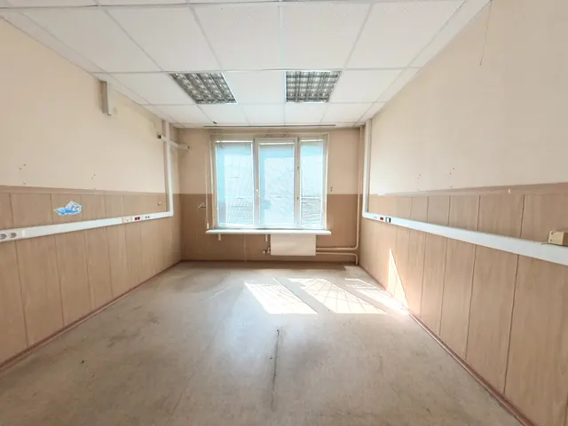 Продажа имущества, находящегося в собственности города Москвы, нежилое помещение по адресу: г. Москва, ш. Варшавское, д. 152, корп. 1, помещение 19/1, площадью 215,7 кв.м, (Этаж № 1), кадастровый номер: 77:05:0001020:3307