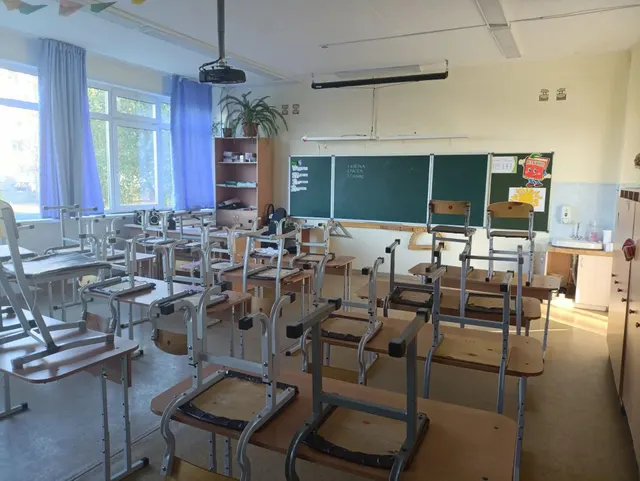 Нежилое помещение здания школы по адресу Пермский край, г. Чайковский, бульвар Текстильщиков, д.6, площадью 53,9 кв.м