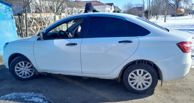 Д-к Рублевский В.А. А/м LADA VESTA GFL110, г/в 2020, г/н У610АК193, VIN XTAGFL110LY413473. Обременение: арест, н/ц 692 000,00 руб., з-к 138 400,00 руб., ш/а 6 920,00 руб.