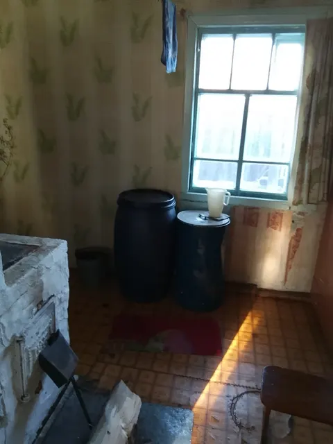 1/4 доли в праве общей долевой собственности на жилой дом, назначение: жилой дом, 1 этаж (в т.ч. подземных 0), площадь 52,1 кв.м., к/н 75:27:140123:48, по адресу: Российская Федерация, Забайкальский край, м.о. Тунгокоченский, пгт. Вершино-Дарасунский, ул. Транспортная, д. 67. Земельный участок, на котором расположен жилой дом по сведениям, предоставленным от Администрации Тунгокоченского муниципального округа правовые отношения на земельный участок не оформлены