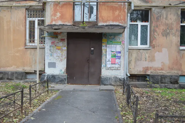 Часть нежилого помещения общей площадью 111,4 кв.м, (литер Д, подвал,  части пом. №№ 25-33, 35-46),  расположенного в здании, являющемся объектом культурного наследия федерального значения «Жилой дом», входящего в состав объекта культурного наследия федерального значения «Комплекс зданий «Городок чекиста».