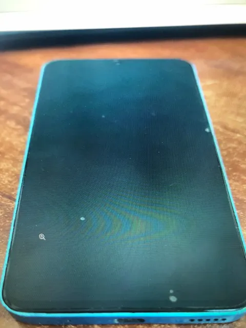 Сотовый телефон марки «HONOR Х8а » модель «CRT-LX1», IMEI1: 863112062062418, IMEI2: 863112062080428, б/у, голубого цвета, по корпусу имеются потертости, чехол черного цвета — 1 шт.