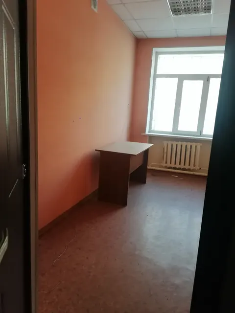 здание общей площадью 695,0 кв.м, кадастровый номер: 42:24:0301001:3593, расположенное по адресу: ул. Каркасная, строение 10б.