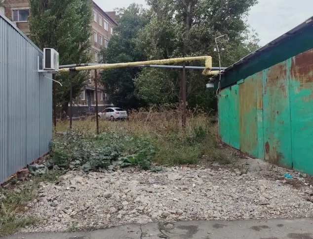 право на размещение нестационарного торгового объекта, за исключением нестационарного торгового объекта на базе транспортного средства: Ростовская обл., г. Новошахтинск, ул. Радио, 4-д (продовольственные товары)