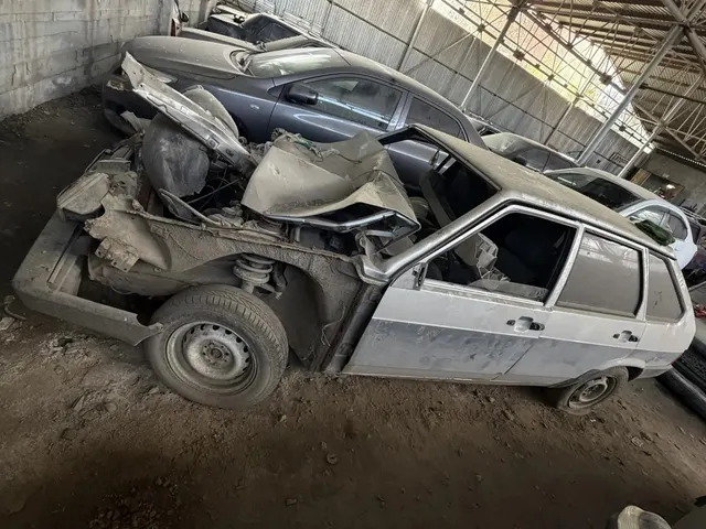 Имущество в качестве годных остатков: Автомобиль ВАЗ 21093, г/н А152НТ196, г.в. 2003, VIN XTA21093033480288