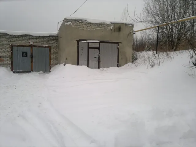 земельный участок, РНФИ П11160024264, кадастровый номер: 73:01:020121:23, площадью 50 кв.м, адрес объекта: Обл. Ульяновская, р-н Базарносызганский, рп. Базарный Сызган, ул. Ульяновская, дом 53, с расположенным на нем объектом недвижимого имущества: Здание, РНФИ П12730001813, кадастровый номер: 73:01:020121:86, площадью 38,7 кв.м