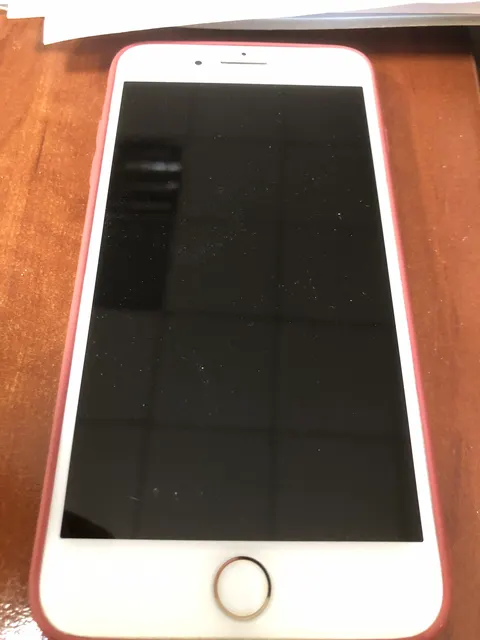 Сотовый телефон марки Iphone (заблокирован) — 1 шт.