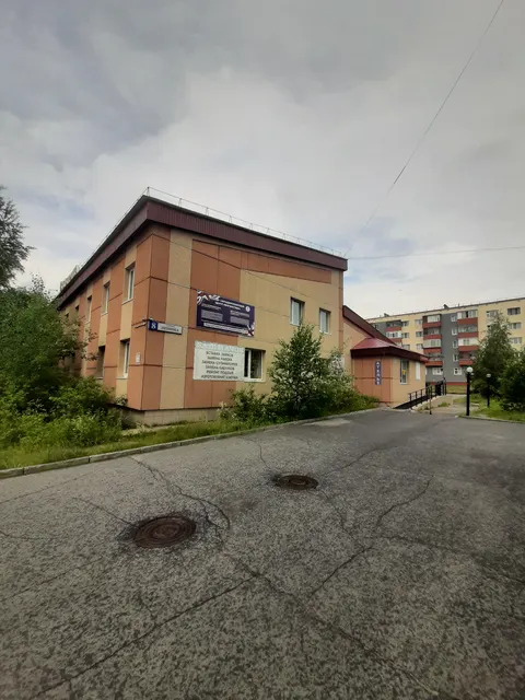 Нежилое здание