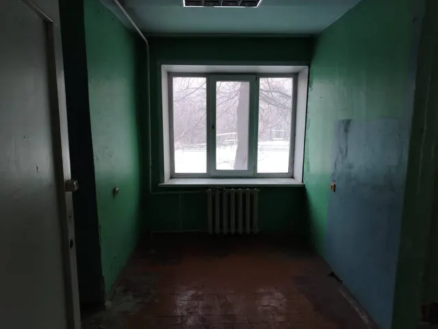 нежилое помещение общей площадью 12,2 кв.м, кадастровый номер: 42:24:0101015:5932, расположенное по адресу: г. Кемерово,ул. Предзаводская, 2а, помещение 67
