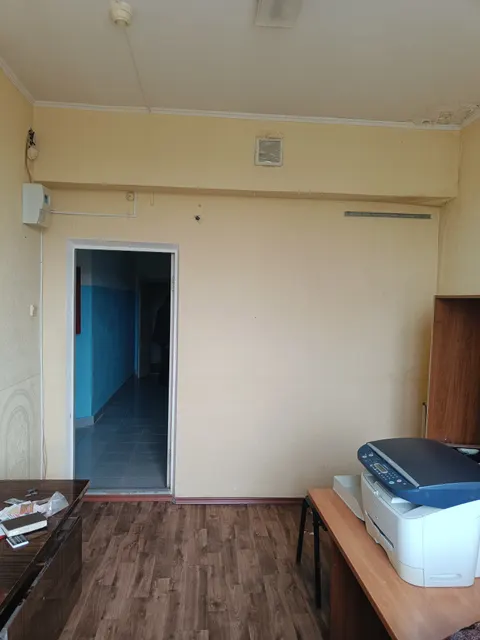 Нежилое помещение №1, общей площадью 12,6 кв.м., расположенное на втором этаже здания по адресу: Саратовская область, п. Михайловский, улица Возрождение, дом №16. (кадастровый номер 64:18:020501:296), находящегося в муниципальной собственности муниципального образования п. Михайловский  Саратовской области.
