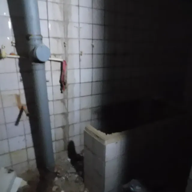 Нежилое помещение № 1, общей площадью 300,2 кв. м, расположенное в подвале и на первом этаже жилого трехэтажного кирпичного дома находящееся по адресу: г. Чебоксары,             ул. К. Иванова, д. 69