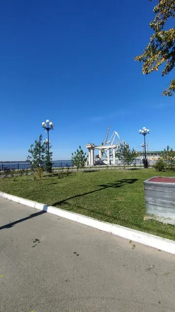 Право на заключение договора на размещение нестационарного торгового объекта общей площадью 60 м2, находящегося в границах земельного участка с кадастровым номером 27:23:0000000:37418 по адресу: Хабаровский край, г. Хабаровск,  ул. Серышева, 1 Б.