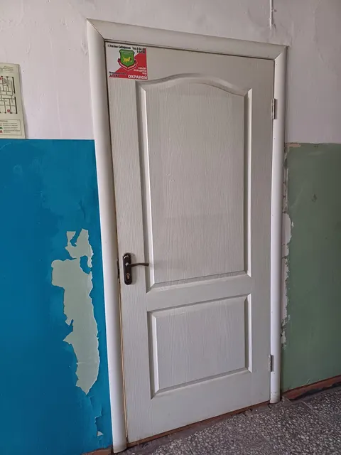 Нежилое помещение, кадастровый номер 38:31:000008:2096, площадь 16,5 кв. м., расположенное по адресу: Российская Федерация Иркутская область, городской округ город Усолье-Сибирское, город Усолье-Сибирское, улица Менделеева, здание 45, помещение 9а,