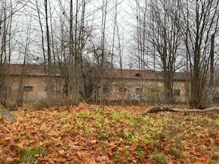 Единый объект недвижимости, состоящий из нежилых зданий в количестве 15 (пятнадцать) единиц и 3 (трех) земельных участков, расположенный по адресу: Ленинградская область, Выборгский район, г. Выборг, Светогорское шоссе, д. 27 Описание объектов: Приложение № 1 к информационному сообщению 870-ЭА
