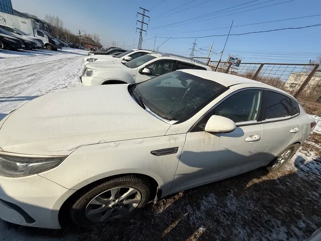 Легковой автомобиль седан KIA JF OPTIMA, 2019г.в., г/н O465ХУ750, VIN XWEGT411BL0012944, номер кузова XWEGT411BL0012944, номер двигателя KH021368, цвет жёлтый серый. Начальная цена продажи 1 547 000 руб. Задаток 232080 руб.