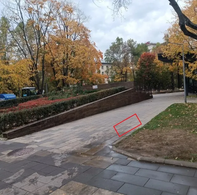 Нестационарный торговый объект "Торговый автомат" по адресу: г. Москва, Зона отдыха Красногвардейские пруды (зона среднего пруда),  НТО № 11, специализация «Зоотовары»,  площадью 0,7 кв.м.