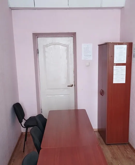Помещение № 4 на 2 этаже площадью 13,6 кв.м. по адресу: 442246, Пензенская область, г. Каменка, ул. Свердлова, д. 18