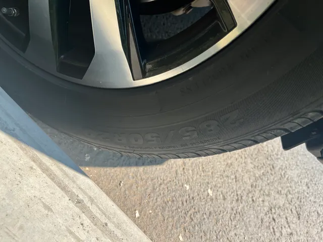 Грузовой бортовой TOYOTA; HILUX; 2015 г.в., г/н Н159ВН75, цвет серый, VIN: MR0HA3CD700700048, номер шасси (рамы): MR0HA3CD700700048. ТС не имеет видимых повреждений, автомобиль в рабочем состоянии