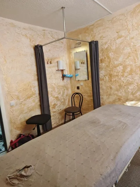 Нежилое помещение площадью 13,65 кв. м, кадастровый номер 93:31:0010101:5365, расположенное по адресу: Российская Федерация, Донецкая Народная Республика, муниципальный округ Шахтерский, г. Кировское, микрорайон Молодежный, дом 1/2