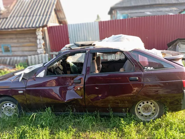 Автомобиль марки Лада (ВАЗ) 211240, 2008 г.в. темно-вишневого цвета, ХТА21124080536808, г/н К664ОС702
