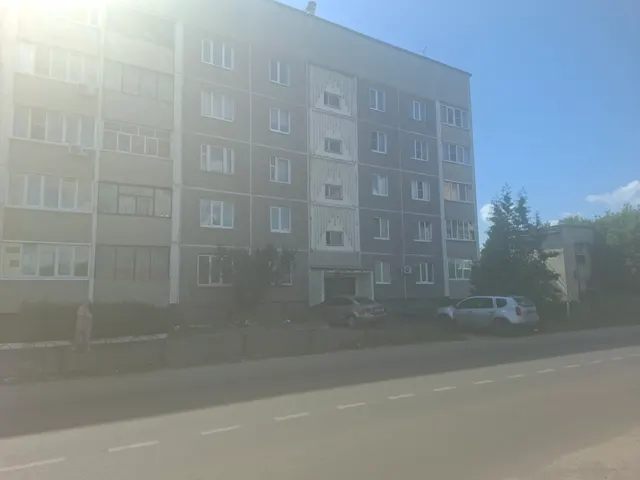 Жилое помещение , назначение: жилое, общей площадью 85 кв.м., кадастровый номер 46:32:010101:7993 , расположенное по адресу: г. Льгов, ул. Гагарина, д. 29, кв. 9.