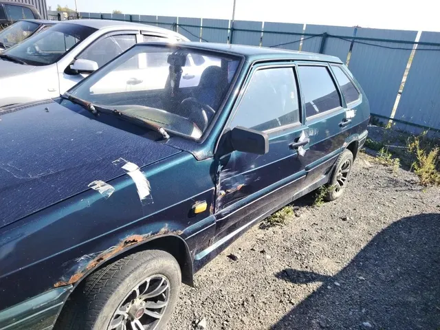 Автомобиль марки ВАЗ 21144 LADA SAMARA, г.р.з. Р352РХ86, VIN XTA21144074437454, г/в 2007. ТС имеет ограничения ФССП на регистрационные действия (ключи и документы отсутствуют, техническое состояние не проверялось, пробег не известен). Имущество продается в том виде, в каком оно есть, в случае продажи возврату/обмену не подлежит. За скрытые дефекты имущества Продавец ответственности не несет.