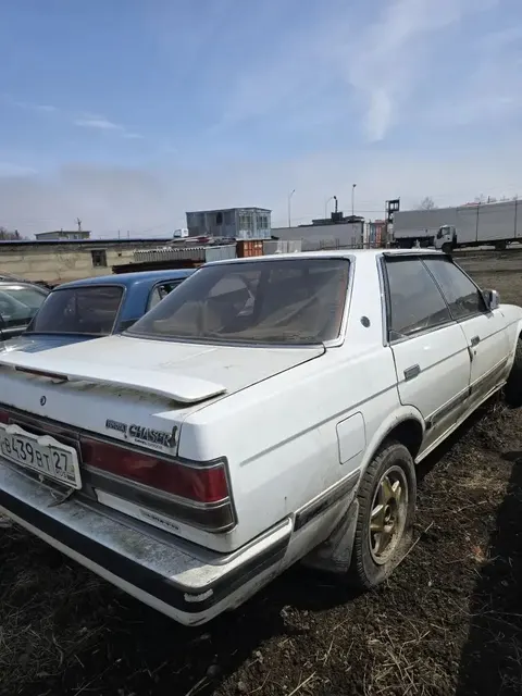 Автомобиль марки Toyota Chaser, г/н В439ВТ27 , 1986г.в.,  ТС № кузова LX706008570 , цвет белый