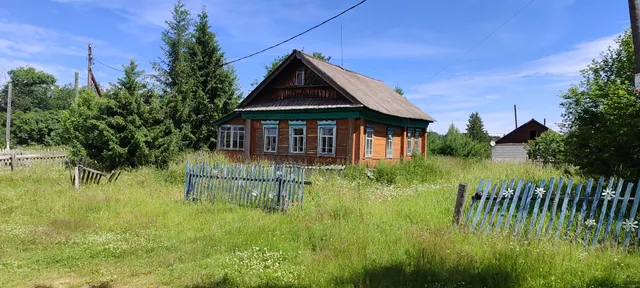 Нежилое здание общей площадью 70,1 кв.м., количество этажей 1 (подземных 0), кадастровый номер: 73:04:022003:83; Земельный участок общей площадью 1407 кв.м., с кадастровым номером: 73:04:022003:35, категории земель: земли населенных пунктов, с видом разрешенного использования: под существующей школой