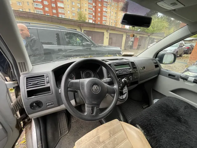 Легковой автомобиль Volkswagen Caravelle