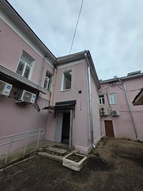 Нежилое помещение, расположенное по адресу: Ярославская область, г. Углич, ул. Ленина, д. 1, пом. IV