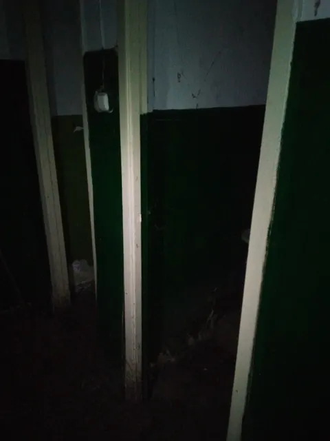 Нежилое помещение, с кадастровым номером 23:51:0302009:625, состоящее из комнат 1-13, общей площадью 103,5 кв.м