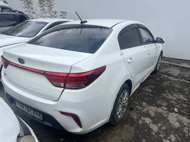 А/м Kia Rio белого цвета, 2018 г.в., гос. №P497BC 152, VIN Z94C241AAJR058340