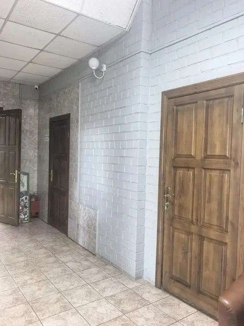 Часть нежилого помещения площадью 1,0 кв.м, расположенного на первом этаже здания ОП «КДЦ «Пионер» по адресу:                           г. Кемерово, ул. Марата, 1, закрепленного на праве оперативного управления за МАУ «ДРКУ».  Целевое назначение: организация автоматизированного кафе. Режим использования: индивидуальное использование.