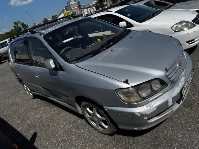 Автомобиль марки Toyota Ipsum гос.номер A940CB27,1987 г.в кузова SXM 100014348