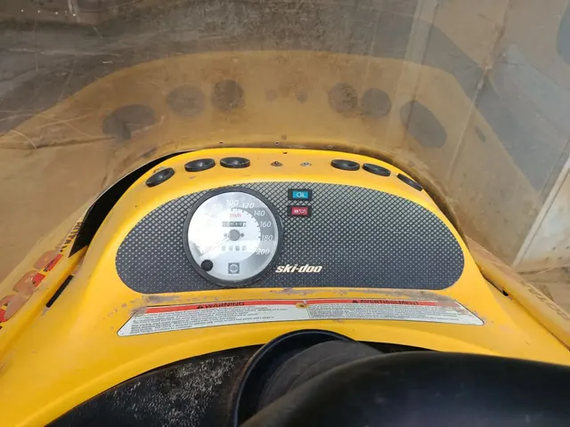 Продажа транспортного средства Спецтехника Снегоход SKI-DOO Skandic SWT (VIN)YK3S224084R000153