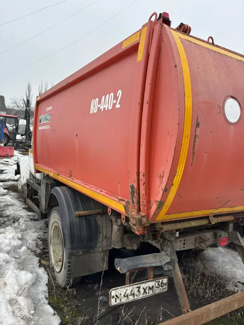 ТС КО-440-2; VIN XVL483213D0003051; Наименование (тип ТС) МУСОРОВОЗ; Категория ТС (А,В,С,D,прицеп) С; Год изготовления ТС 2013; Модель, номер двигателя Д245,7Е4 815794; Шасси (рама) № Х96330900D1044683; Кузов (кабина, прицеп) Белый; Мощность двигателя, л.с. (кВт) 125.4 л.с (92.2 кВт); Рабочий объем двигателя , куб см. 4750; Тип двигателя ДИЗЕЛЬНЫЙ; Экологический класс ЧЕТВЕРТЫЙ; Разрешенная максимальная масса , кг 8180; Масса без нагрузки, кг 4950.