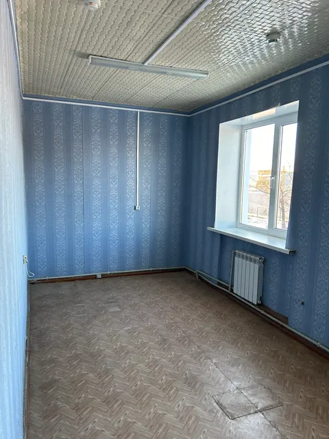 Продажа посредством публичного предложения - земельного участка площадью 284 кв.м, (реестровый номер федерального имущества П11640000236), кадастровый номер: 64:17:190312:13, с расположенным на нем объектом недвижимого имущества - нежилое двухэтажное административное здание, площадью 186,8 кв.м, (реестровый номер федерального имущества П12640003303), кадастровый номер 64:17:190312:80, по адресу: Саратовская область, р-н Краснокутский, г. Красный Кут, ул. Комсомольская, д. 36,