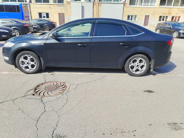 Легковой автомобиль