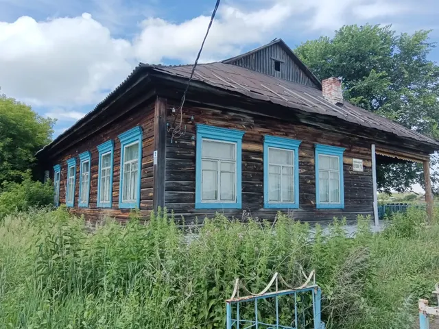 Здание детского сада, назначение: нежилое, площадью 197,6 кв.м., кадастровый номер 45:07:033301:381 и земельный участок с кадастровым номером 45:07:0333301:133, площадью 735 кв.м.
