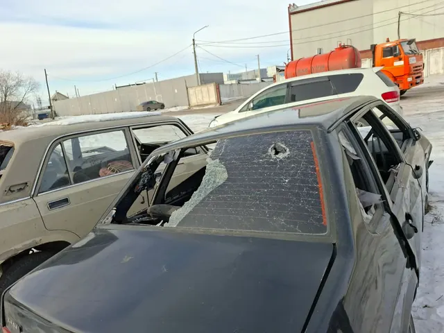 Автомобиль ВАЗ 21099 в аварийном состоянии, г/н К722ТХ124, 2004г.в., VIN ХТА21099043648132. Рабочее состояние, и комплектность автомобиля не проверялось. Находится в г. Красноярск, данное имущество обращено в доход государства (Документы, ключи отсутствуют). (32/26)