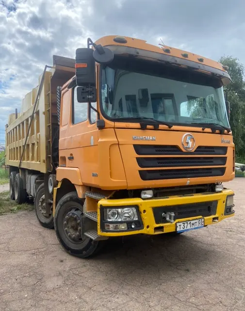 Грузовой самосвал Shaanxi SX3317DT366, 2012 года выпуска, цвет - желтый, идентификационный номер  VIN LZGJRDT69CX034122,  государственный номер Т371МТ03.