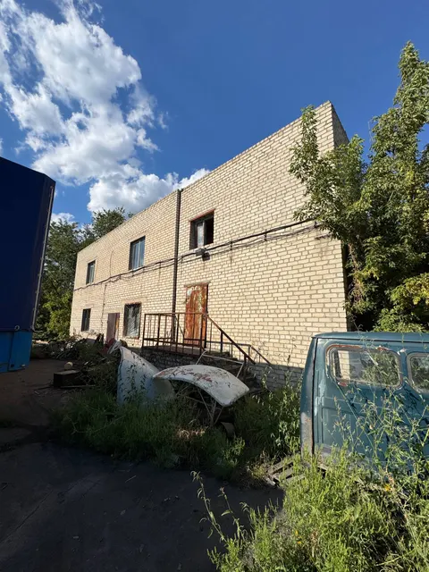Нежилое здание АБК общей площадью 237,1 кв.м лит. А-2 (кадастровый номер 93:36:0010103:1133), расположенное по адресу: Российская Федерация, Донецкая Народная Республика, городской округ Макеевка, город Макеевка, улица Дорожная, дом 1Г-1, находящееся  в собственности Донецкой Народной Республики
