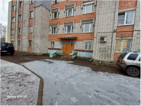 Нежилое помещение площадью 95,8 кв.м, с кадастровым номером 76:23:010101:139996, расположенного по адресу: Ярославская область, г. Ярославль, пр-кт. Авиаторов, д. 145, пом. I