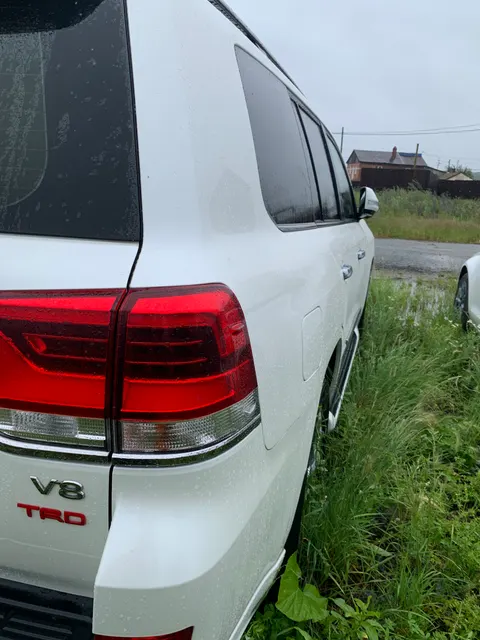 Автомобиль TOYOTA LAND CRUISER 200, 2019 года выпкуска, VIN JTMNX02J004191514 (один ключ от автомобиля, информация по документам отсутствует)
