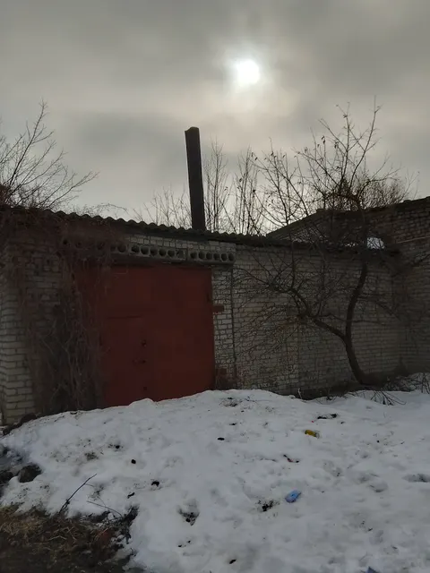 гараж и сушилка, общей площадью 74,7 кв.м., кадастровый номер: 13:23:0903120:244, расположенные по адресу: Республика Мордовия, Чамзинский район, р.п. Комсомольский,  ул. Садовая