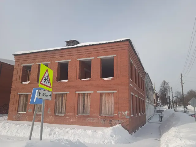 Объект незавершенного строительства на земельном участке. Адрес (местонахождение) объекта: Российская Федерация, Свердловская область, г. Красноуфимск, ул. Пролетарская, д. 100